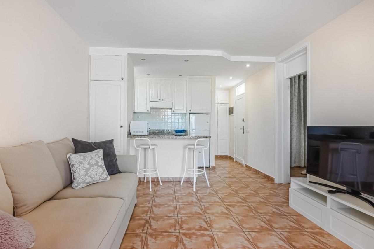 Apartment Apart America - 150 Meters From The Beach, Free Wi-Fi Arona  Exteriör bild