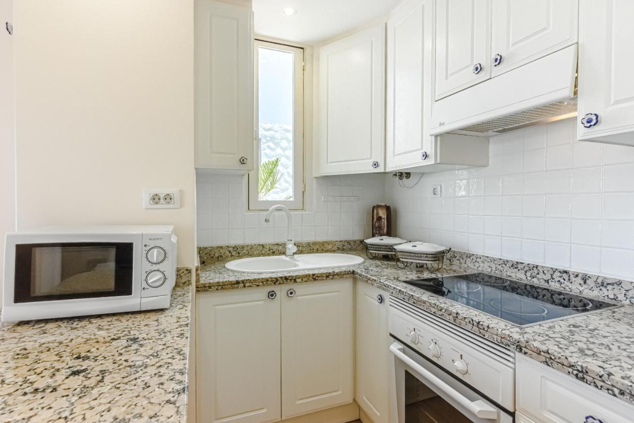 Apartment Apart America - 150 Meters From The Beach, Free Wi-Fi Arona  Exteriör bild